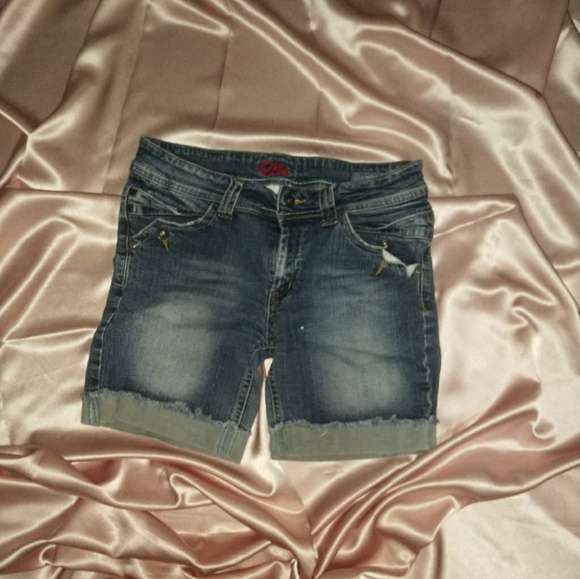 Jean shorts - Picture 2 of 3